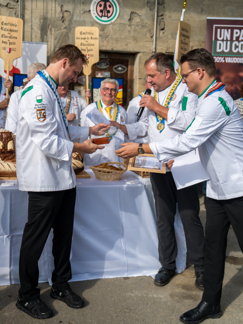 Remise trophee Pain d'Or-David Lhéritier-Intronisation-VD-2026 © FMAG